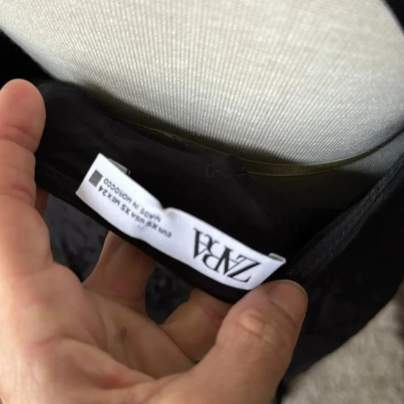 Zara black jacquard slip dress with chain strap Material: satin xs - Picture 4 of 6